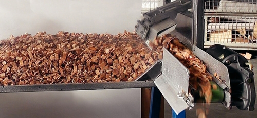 Toploader - Vollautomatische Boxentleerung mit einer Förderleistung von bis zu 100 m³/h